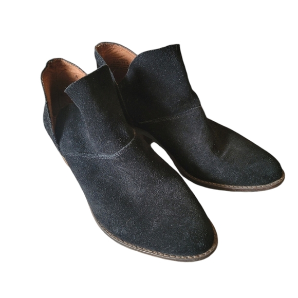 Lucky Brand Black Suede Leather Split Side Bootie Ankle Boots Size 8.5 Slip On - Picture 2 of 4